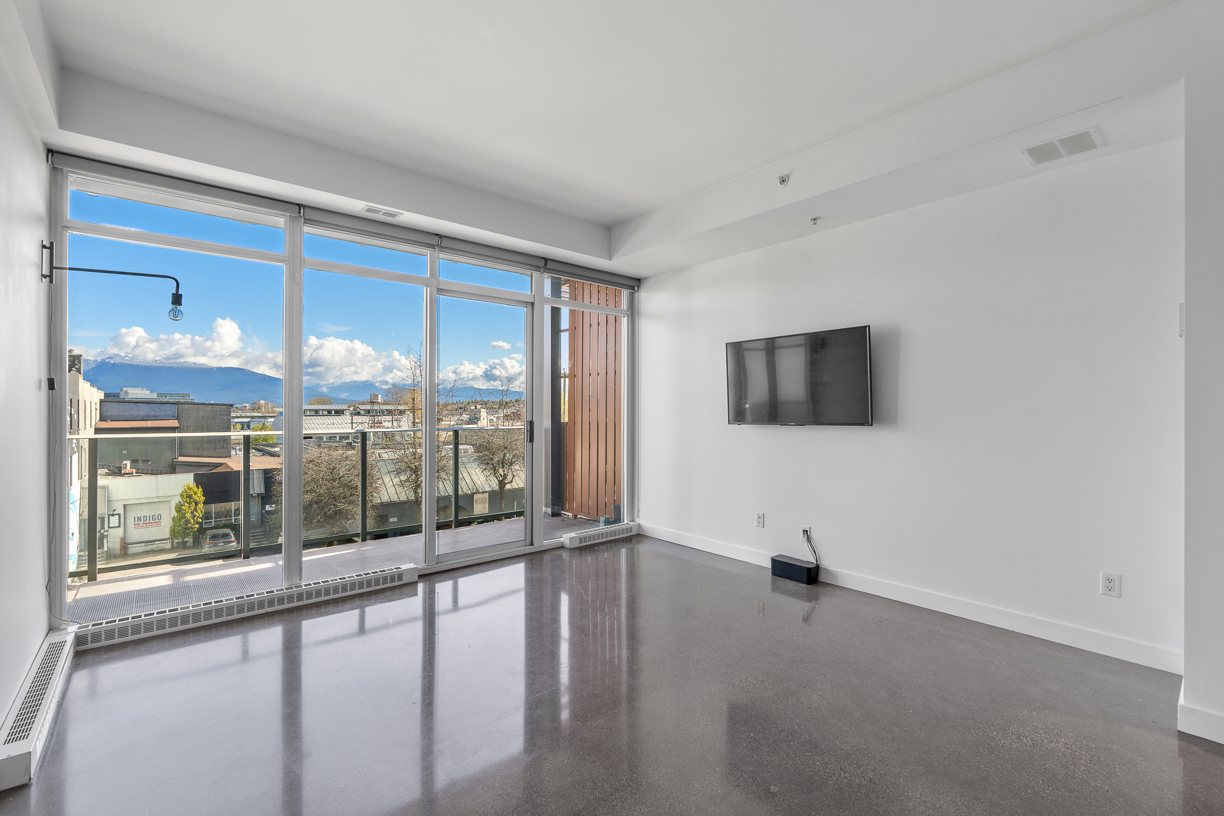 #417 - 256 E. 2nd Avenue